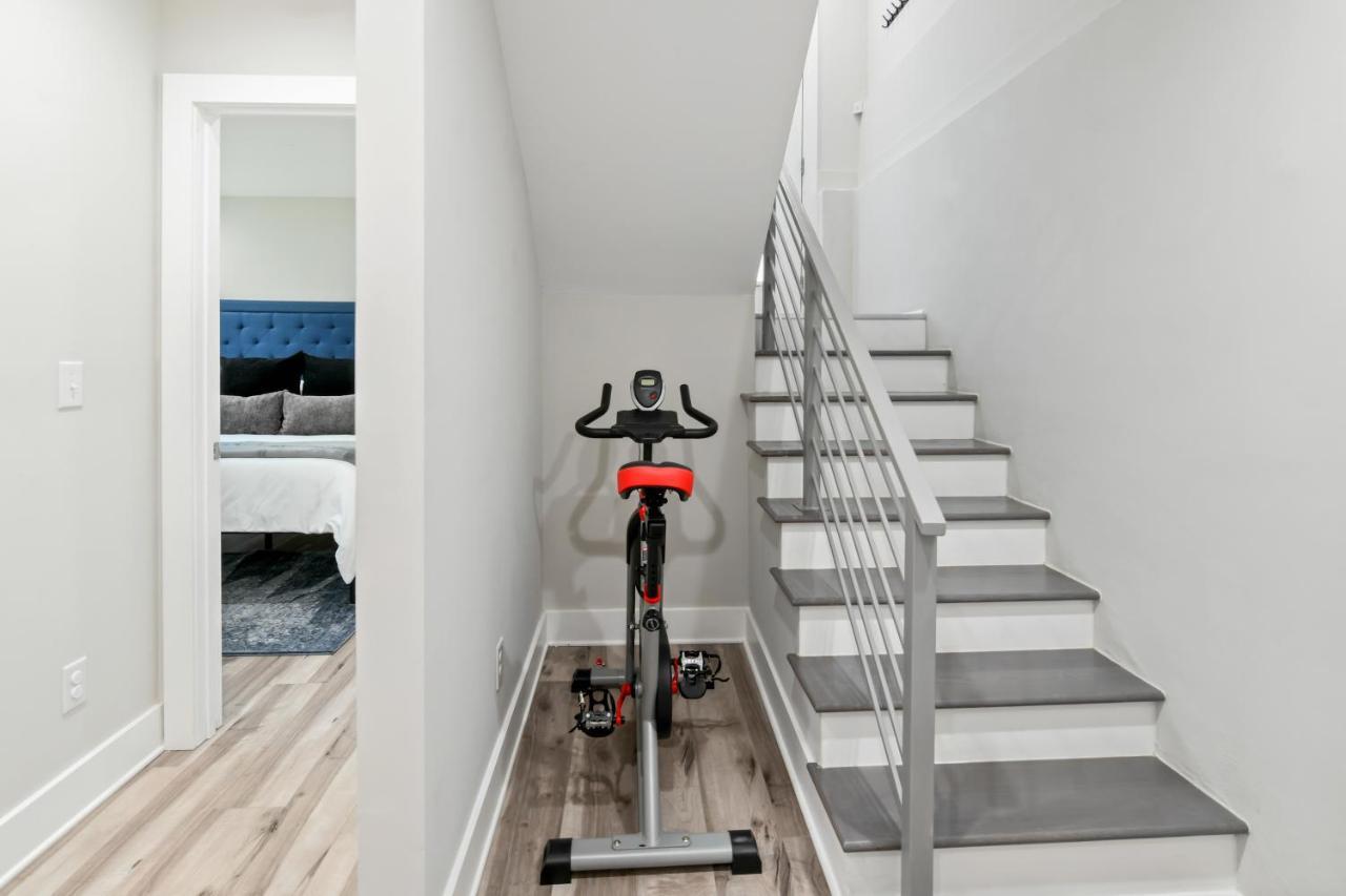 The Red Door - Ultra Modern Atlanta Home - Designedbydom ภายนอก รูปภาพ