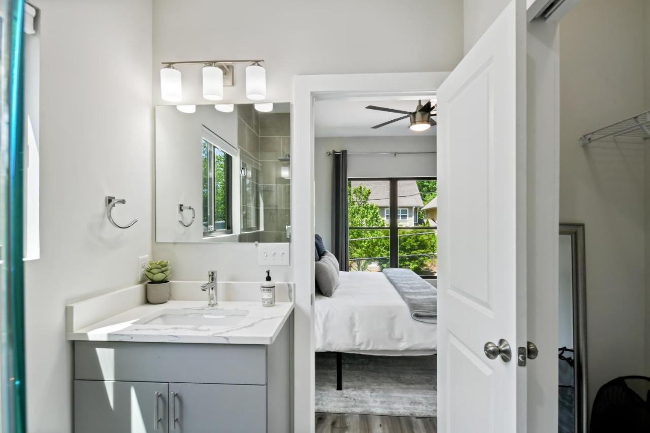 The Red Door - Ultra Modern Atlanta Home - Designedbydom ภายนอก รูปภาพ