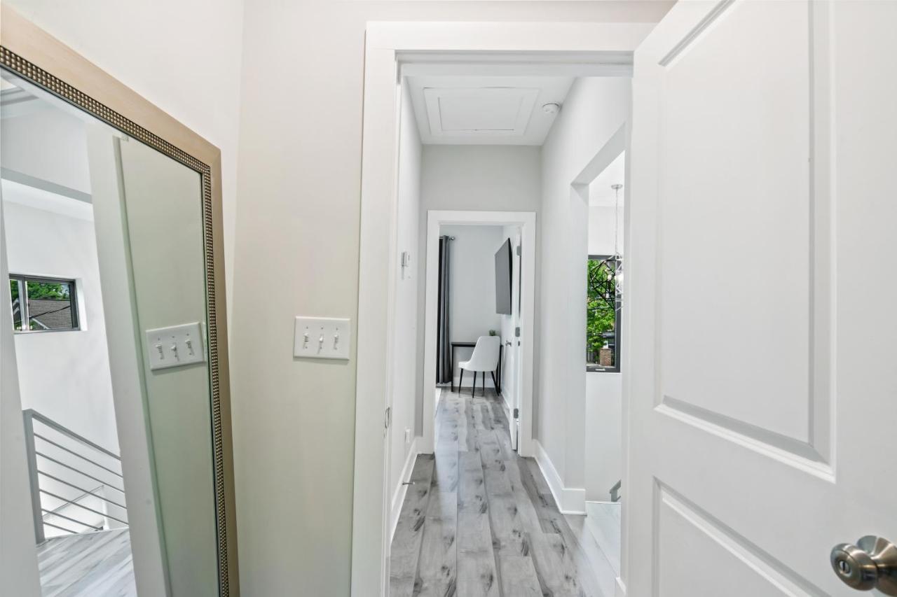 The Red Door - Ultra Modern Atlanta Home - Designedbydom ภายนอก รูปภาพ