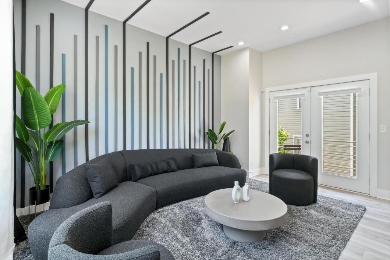 The Red Door - Ultra Modern Atlanta Home - Designedbydom ภายนอก รูปภาพ